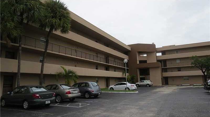 Nice update apartment in the heart of Miami under $125,000