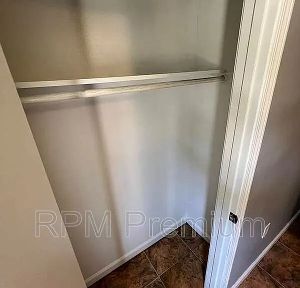 5057 Baker Blvd #C — Photo 24