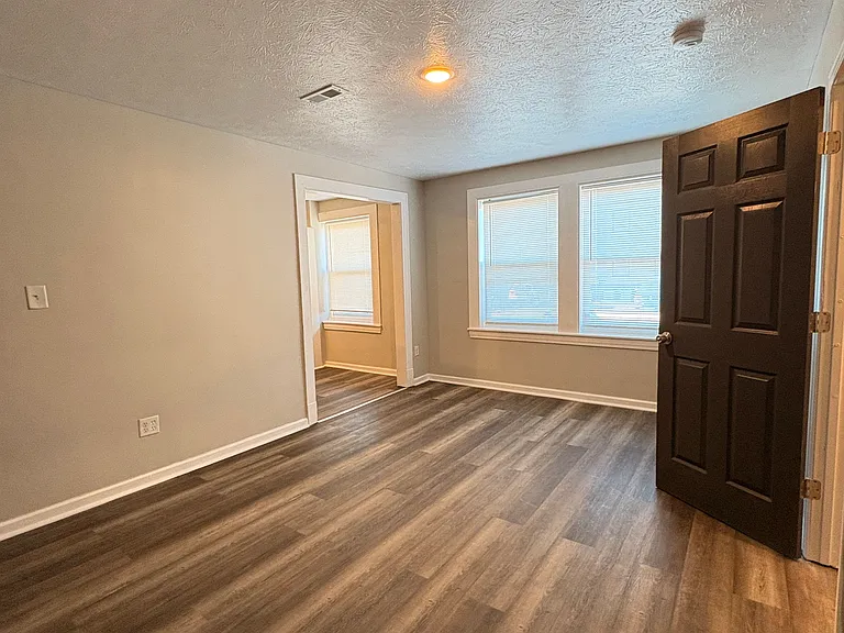 Meridian Living II — Photo 45