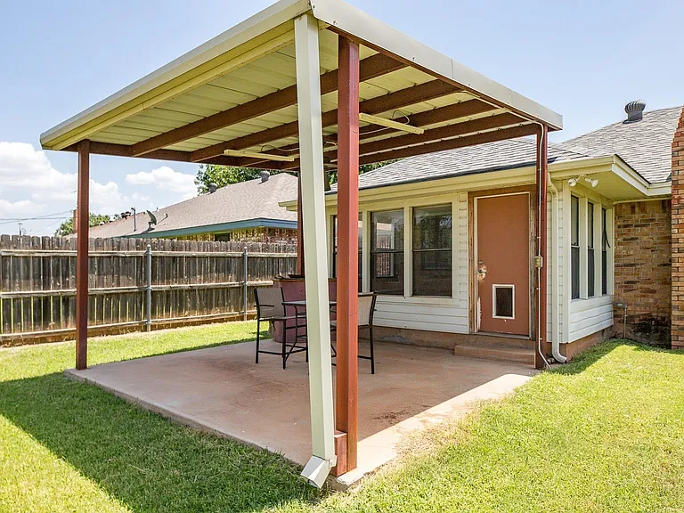 4808 Mount Everest Dr — Photo 35