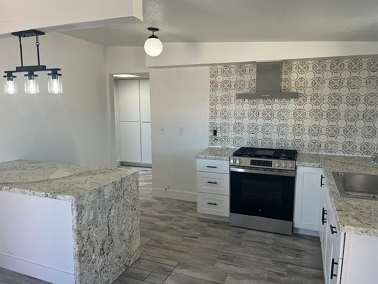 6558 Tamarisk Ave — Photo 5