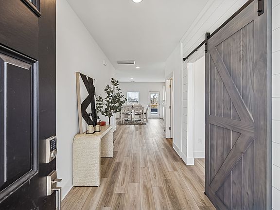 5th image of 113 Model Ct