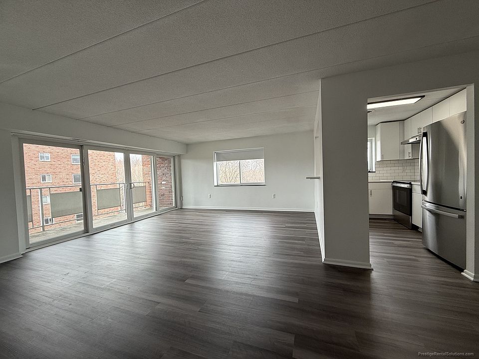 1st image of 21 Hill Rd #5