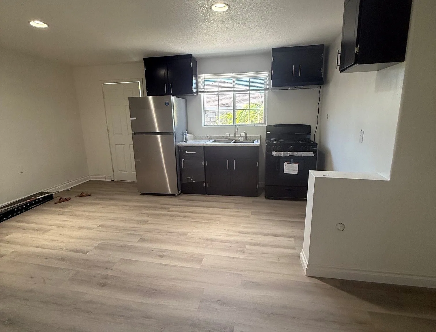 1 bed, 425 sqft, $1,800 — Photo 3