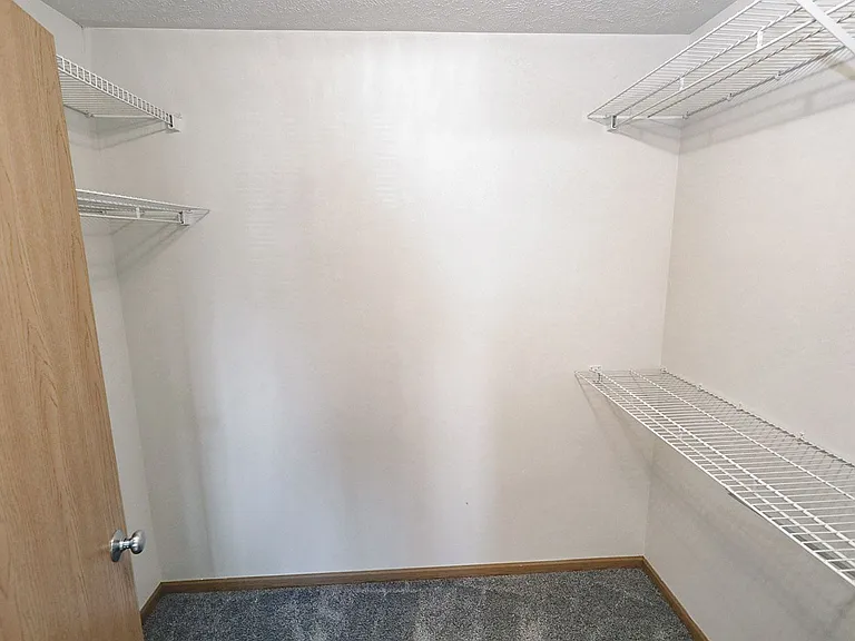 Lexington Ridge Apartments — Photo 43