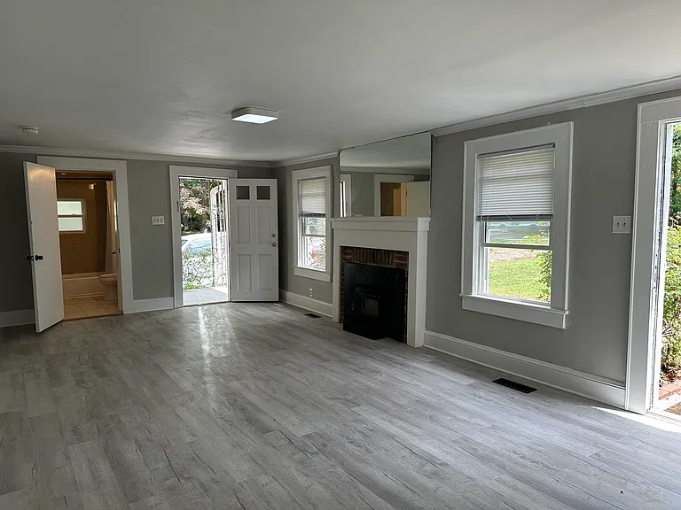 1348 Brookwood Dr — Photo 11