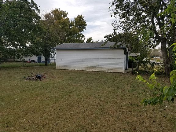 2nd image of 512 W Washington Ave