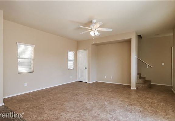 04-LivingRoom