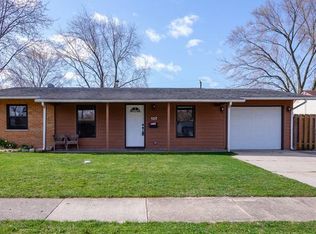 107 E Briarwood Dr, Streamwood, IL