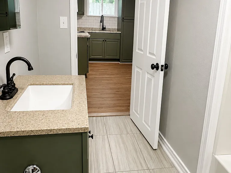 408 Soward Ave — Photo 9