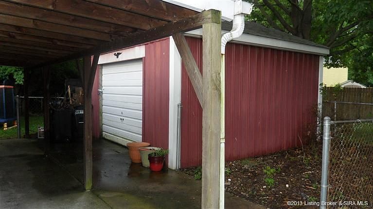 2nd image of 602 Higgins Dr