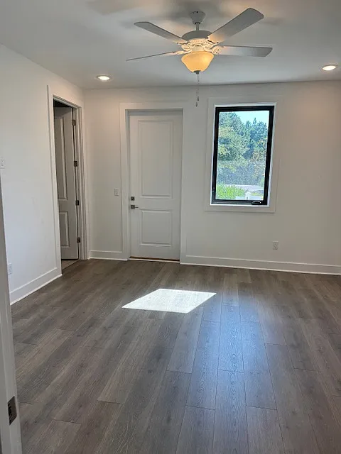 4 bed, 1979 sqft, $3,200 — Photo 4