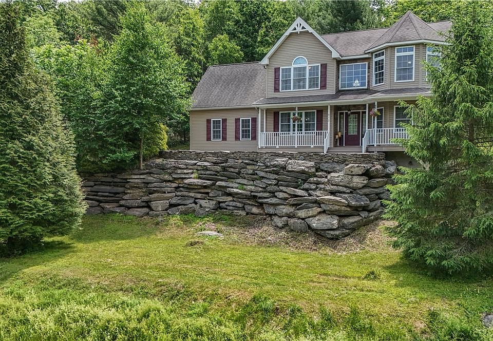 1st image of 312 Reagan Dr