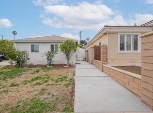 18826 Collins St, Tarzana, CA 91356
