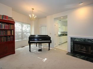 1703 Rosemont Ln, Whippany, NJ 07981