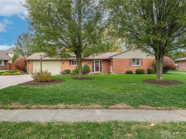 1565 Silver Lake Dr, Dayton, OH 45458
