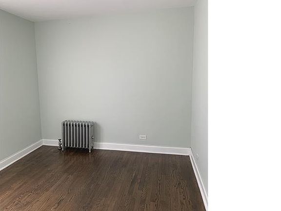 3rd image of 7627 S East End Ave APT 2E