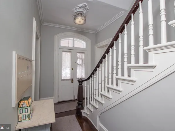 250 S State St, 250 S State St APT 3, Newtown, PA 18940