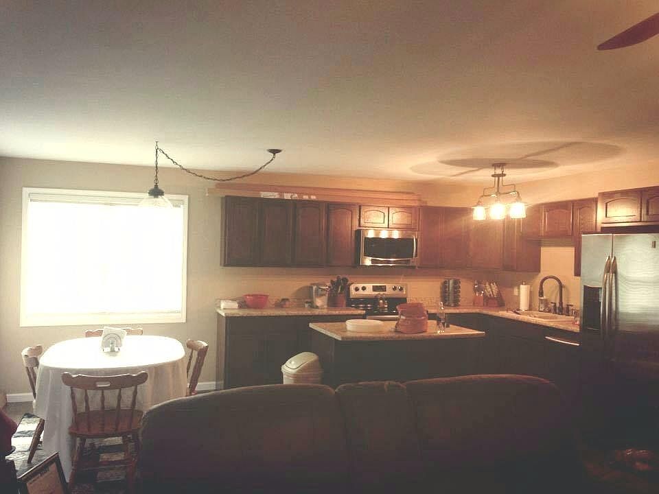 2nd image of 1153 Cabin Creek Rd