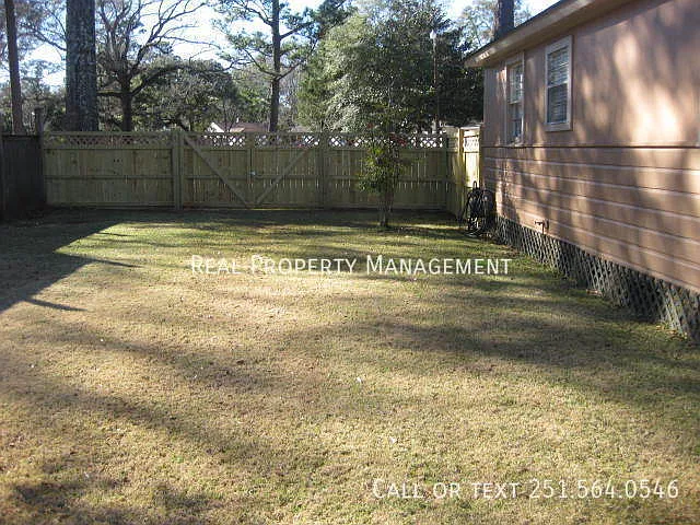 Nice 3/1 In Country Club Village — Photo 3
