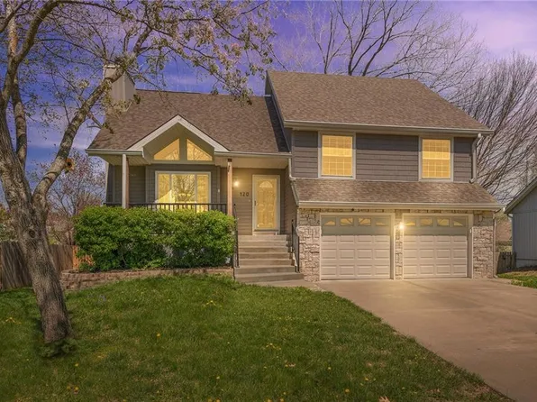 420 NE Thames Dr, Lees Summit, MO 64086