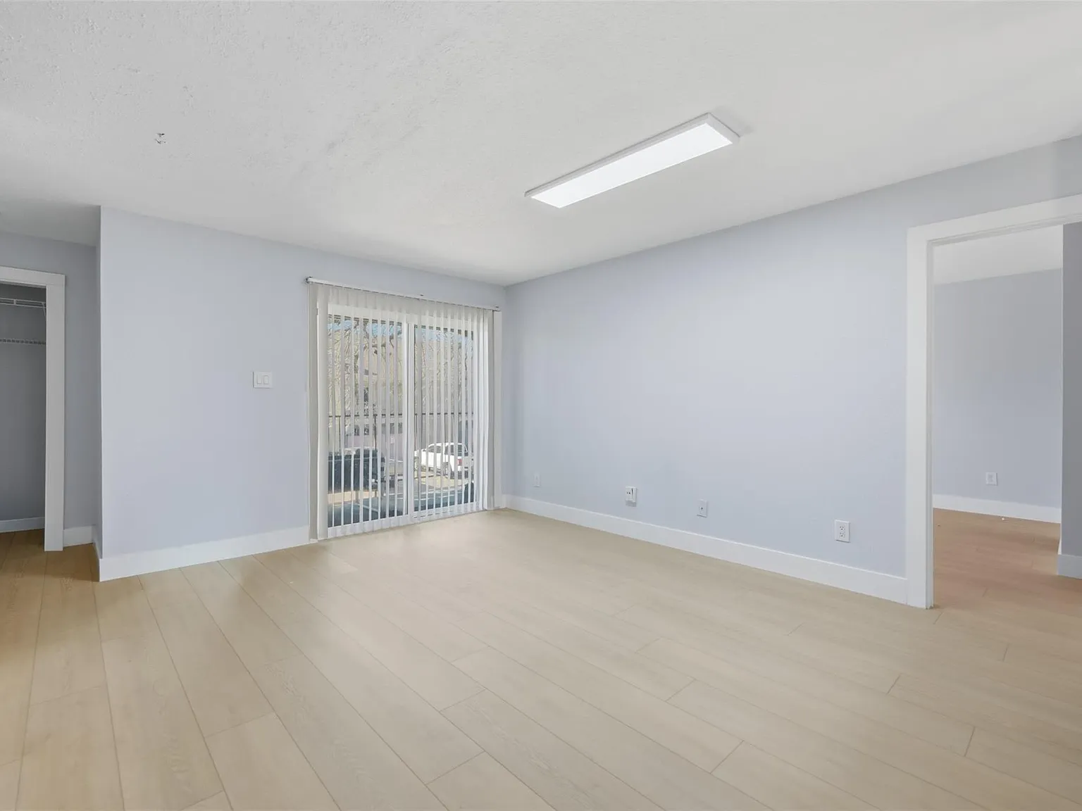 2 bed, 2.0 bath, 1014 sqft, $1,100 — Photo 4
