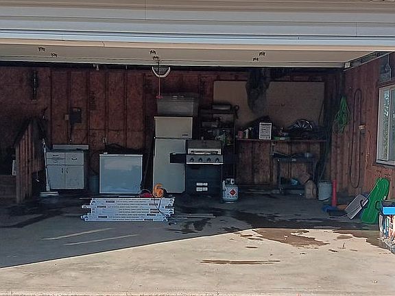 4th image of 500 Delevan Ct