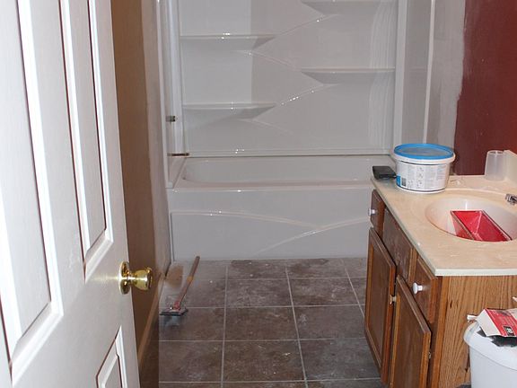 5th image of 3001 Bell Ct