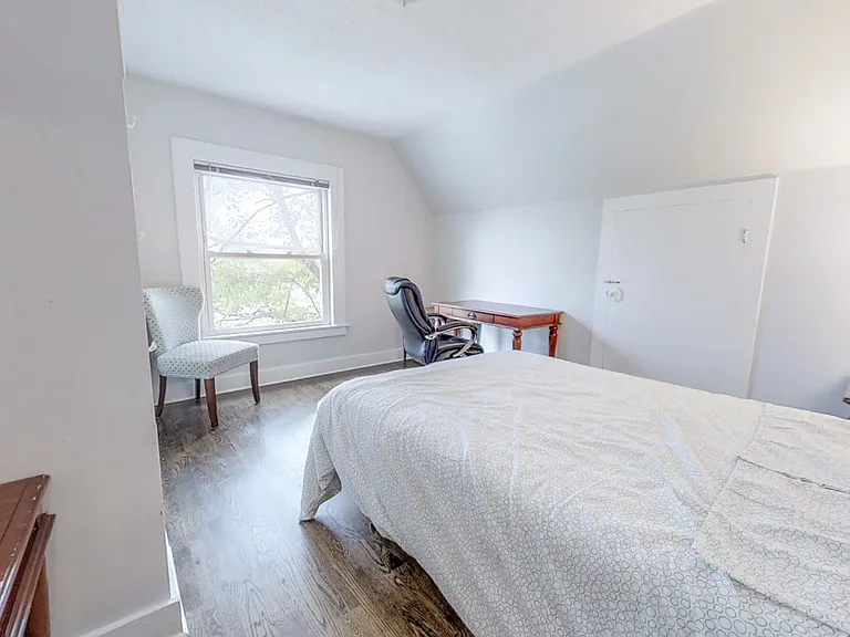 181 Winchester Ave — Photo 8