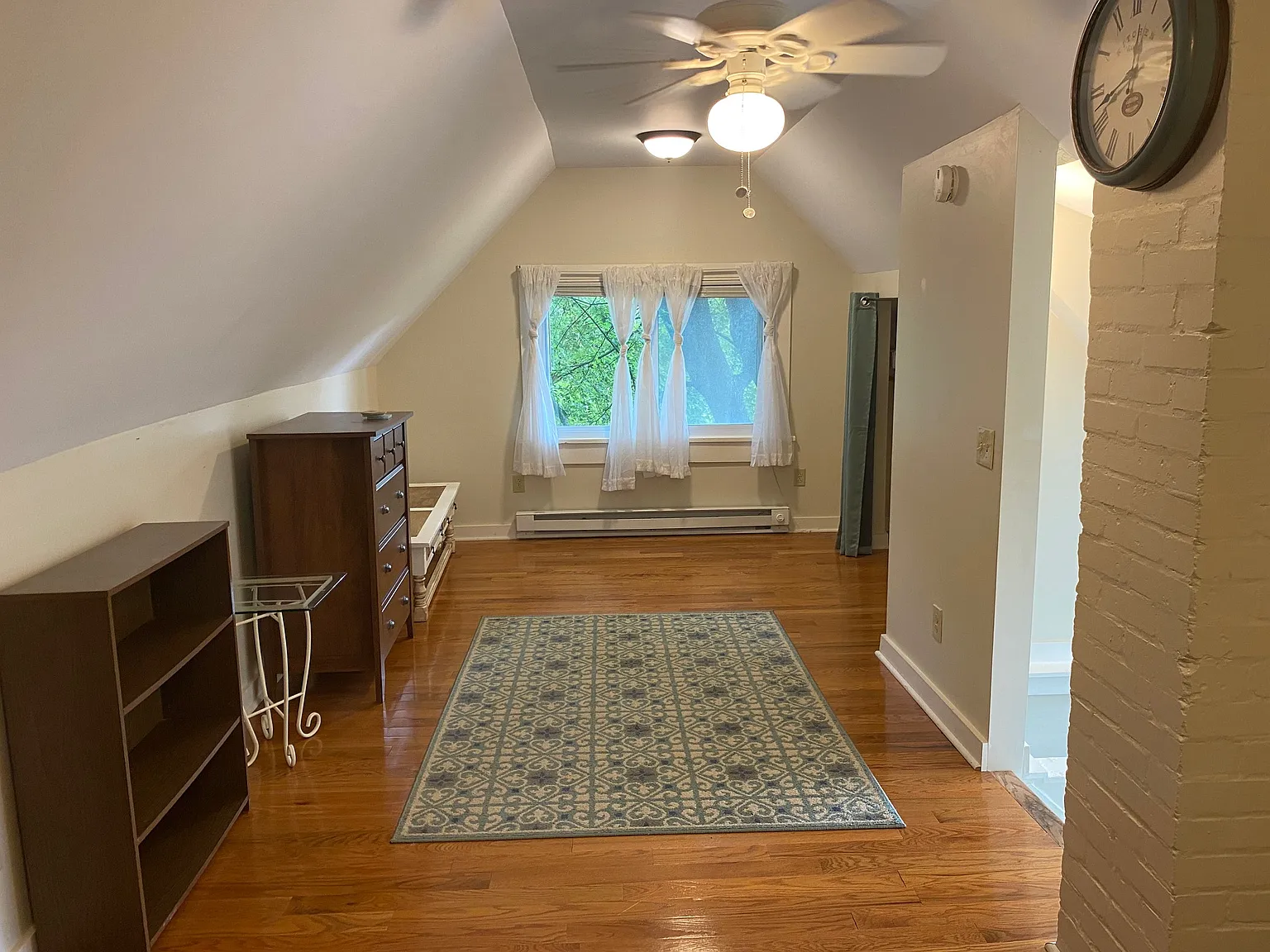 4 bed, 1200 sqft, $495 — Photo 2
