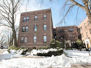 33 Winslow Rd #B, Brookline, MA 02446