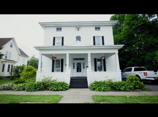 6 E Montgomery Street, Johnstown, NY 12095