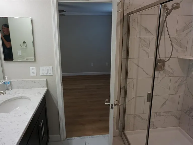 1535 W Cass St — Photo 12