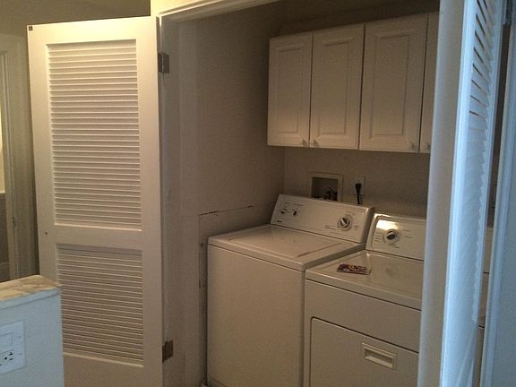 In-unit laundry