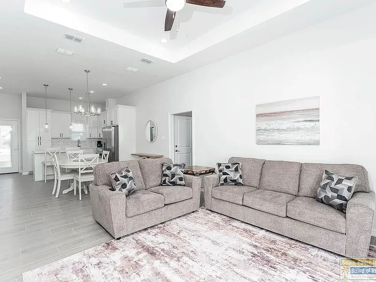 18 N Bay Hill Dr — Photo 5