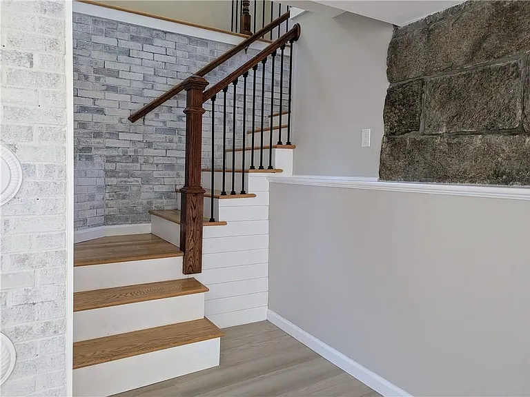 2185 Post Rd #1 — Photo 12