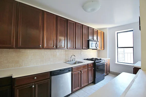 Rented by Julianna Realty Corp | media 26