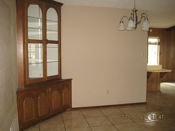 3rd image of 5559 NW Eisenhower Dr