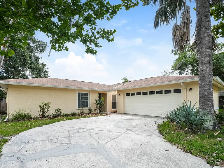 15709 Squirrel Tree Pl — Photo 1