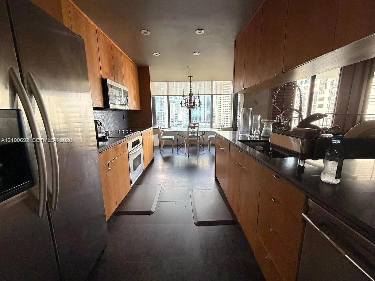 Brickell Key One Condo — Photo 4