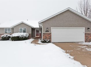 2601 Salem Cir, Marion, IA 52302
