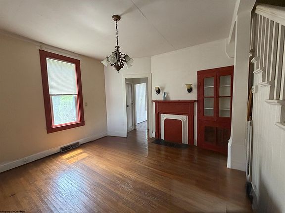3rd image of 58 Smithfield St
