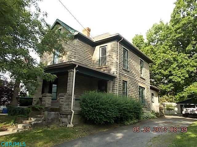 1st image of 121 S Maple St