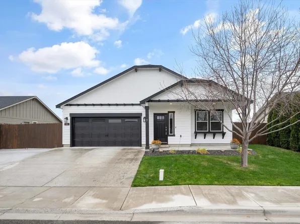 818 W 29th Pl, Kennewick, WA 99337