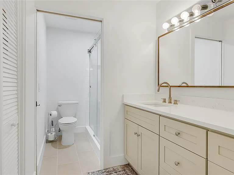 303 Springdale Dr #303 — Photo 16