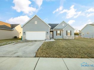 6681 Wesley Dr, Walbridge, OH 43465