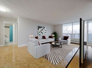 16 Towering Heights Blvd, Saint Catharines, ON L2T3G9