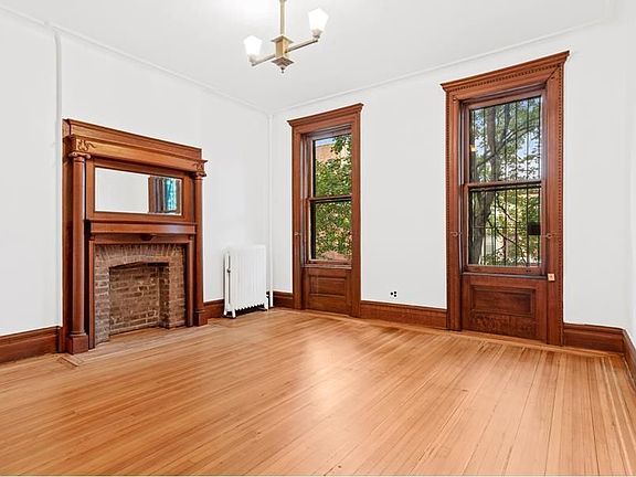 3rd image of 207 Park Pl APT 2W