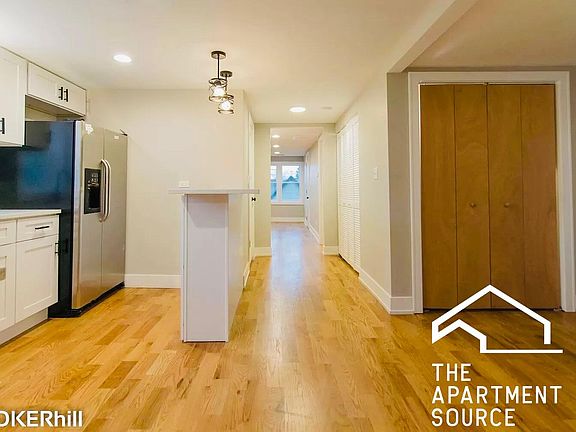 5th image of 2115 W Belmont Ave #2