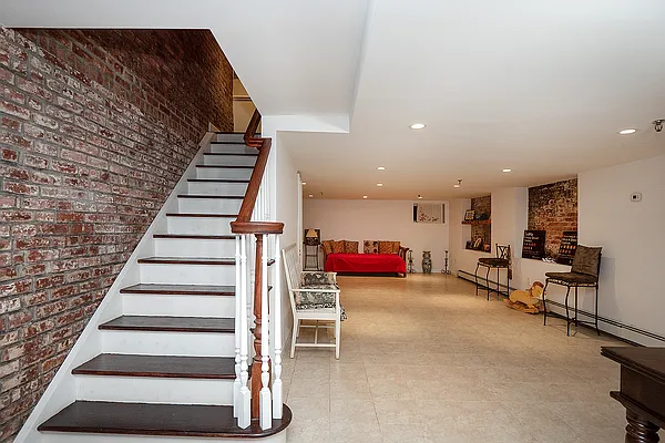 Sold by Harlem Lofts | media 9